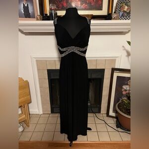 Caché Women's Black Cocktail/Prom Dress with Silver Beaded Accents